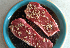 marinating-the-steak